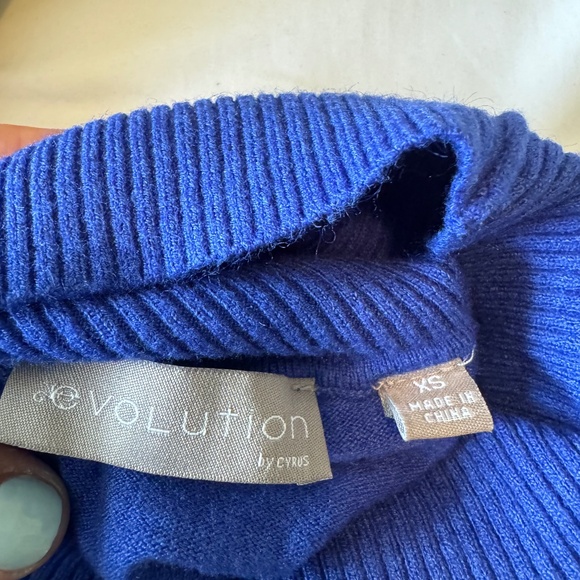 Evolution Blue Sweater, XS - Picture 3 of 3